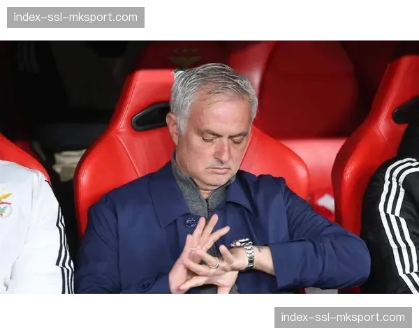 欧足联在伦敦启动“尊重与包容”青少年项目,欧冠球星参与宣讲 欧足联在伦敦启动“尊重与包容”青少年项目,欧冠球星参与宣讲